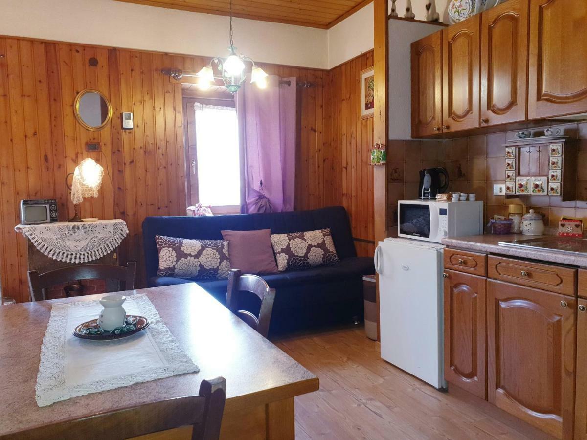 Civico 10 Appartement Candide Buitenkant foto